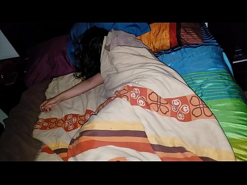 ❤️ Stepson ag bualadh lena leasmháthair óg agus í ina codladh. ☑ Gnéas ardchaighdeáin ag ga.com-porn-mz.ru